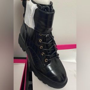 Women’s booties